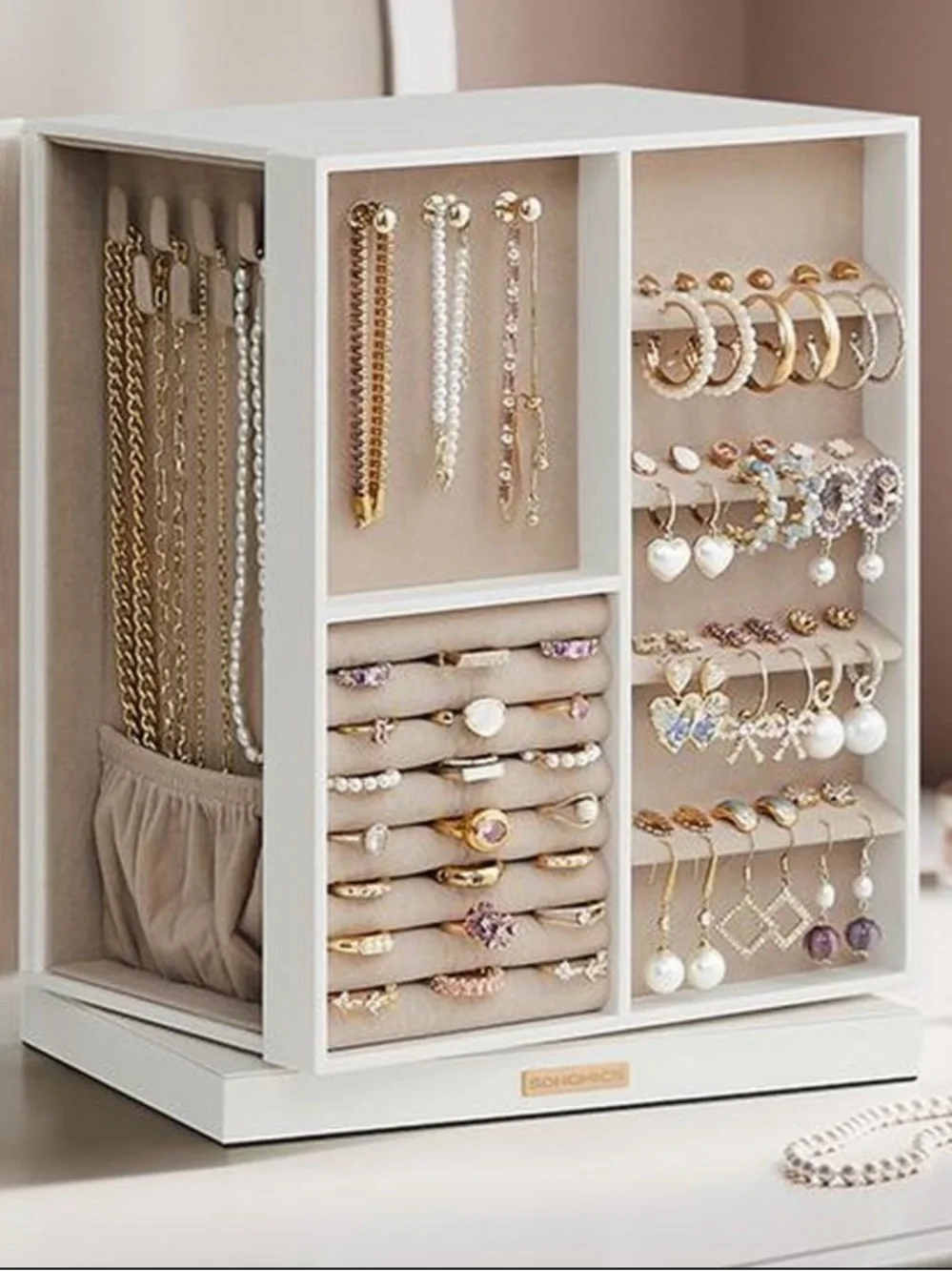 Rotating 360° White Jewelry Box